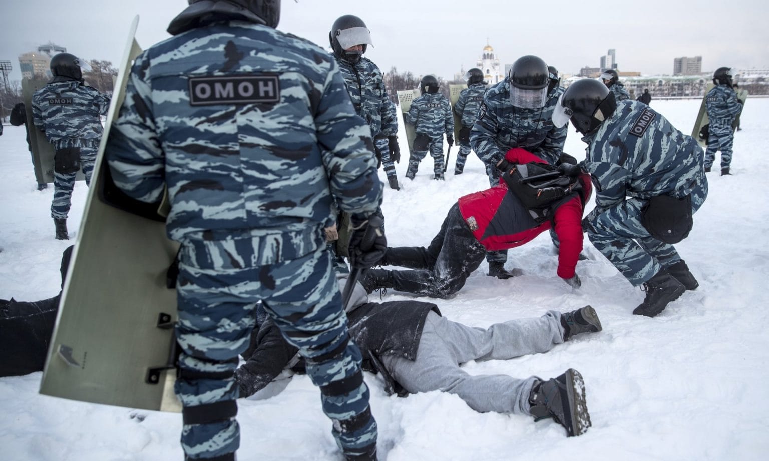 Russia protests against Putin, arrests more than 3,000 Navalny supporters