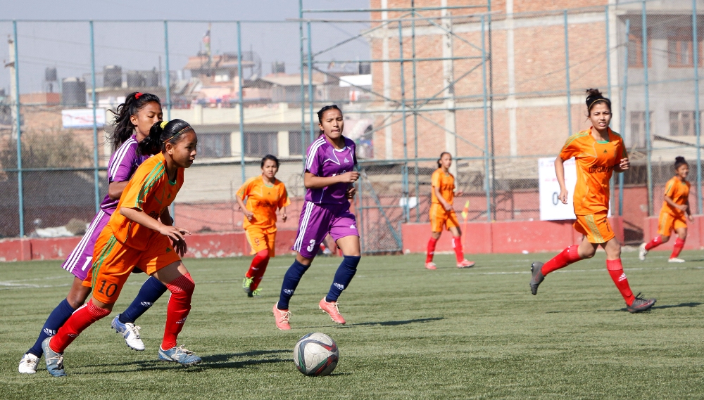 Army and police clash at the inauguration of women’s football