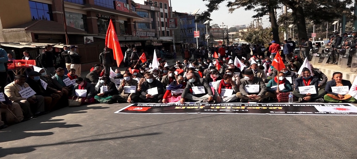 Prachanda-Madhav faction is on the streets