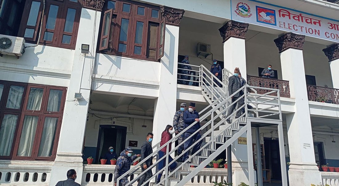 Election Commission reaches Prachanda-Nepal group