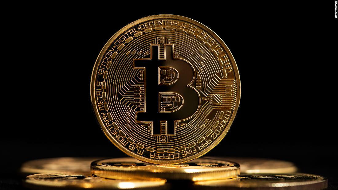 After a new record of about 62 thousand dollars, Bitcoin fell again