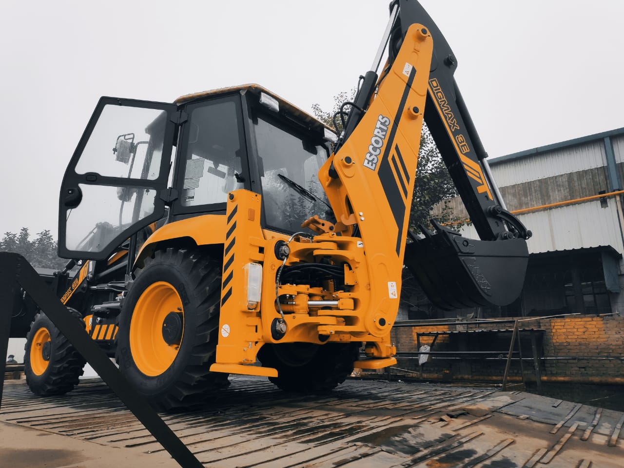 Escort’s new Dig Max 3E backhoe loader in Nepal