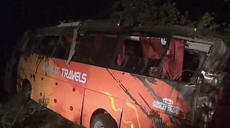 13 killed in Pakistan bus accident