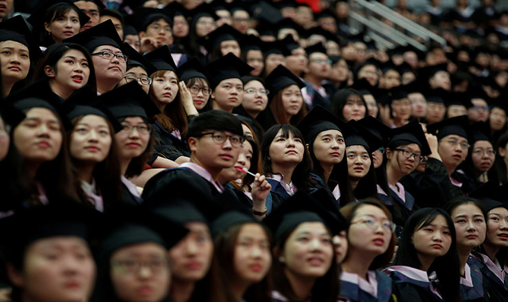 9 million graduates pass in China this year, preparing for employment week
