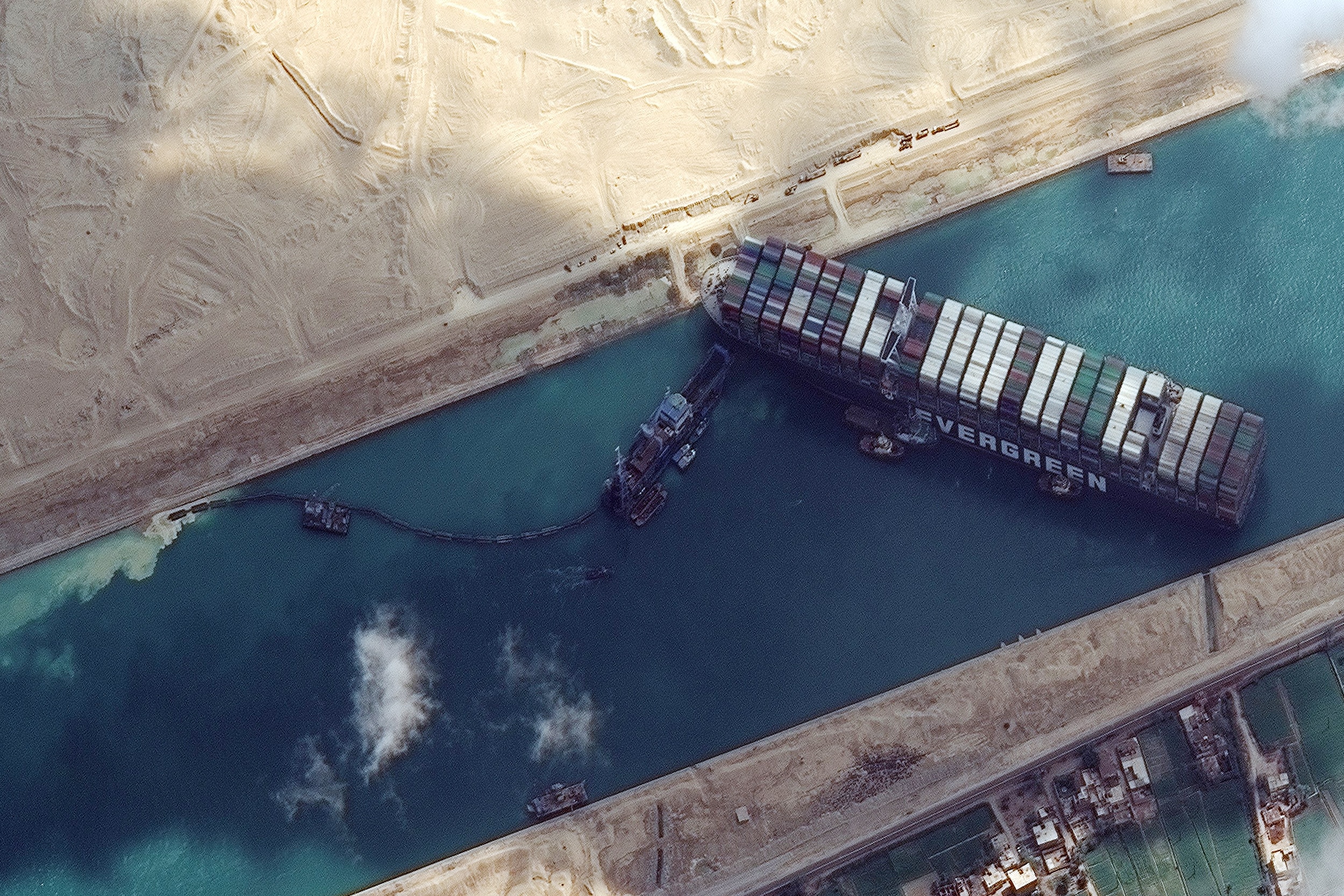 Egypt plans to expand Suez Canal