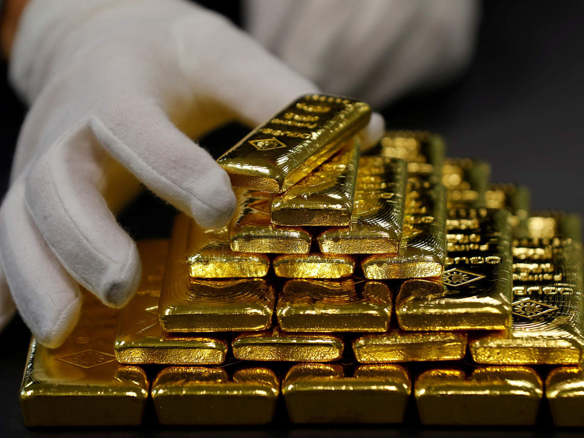 Gold price rises by 600