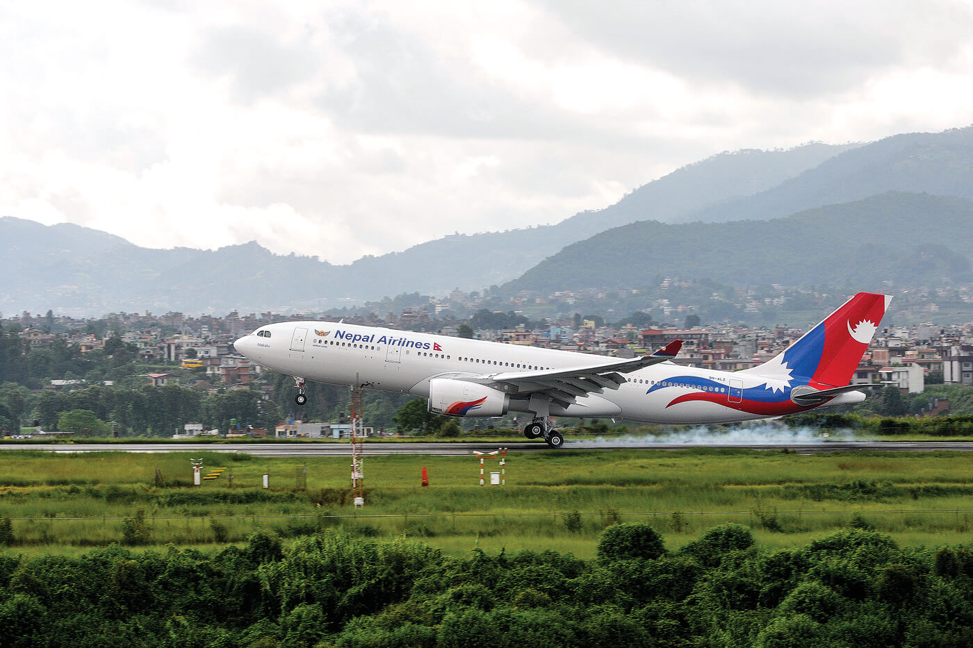 Airlines bringing oxygen cylinders in full swing