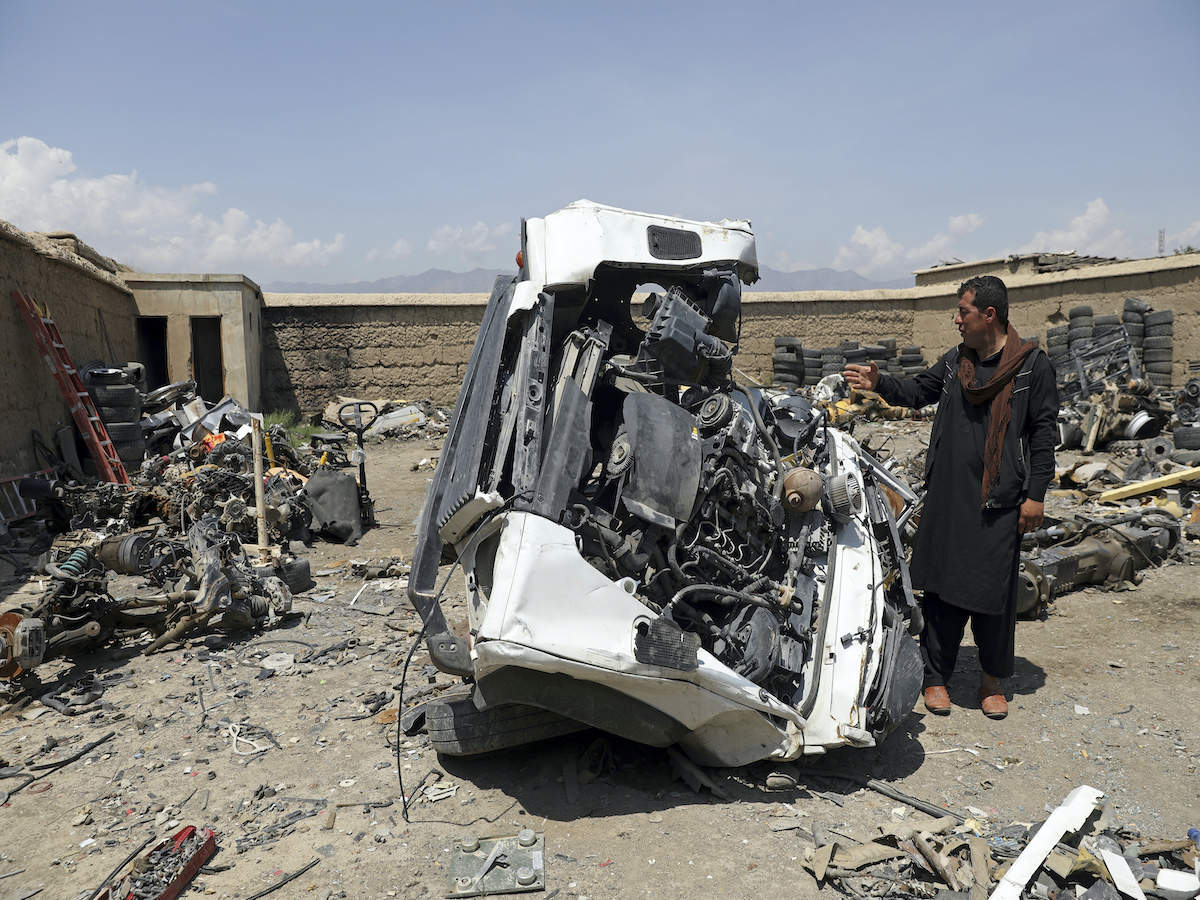 5 killed, 4 injured in roadside bombing in E. Afghanistan