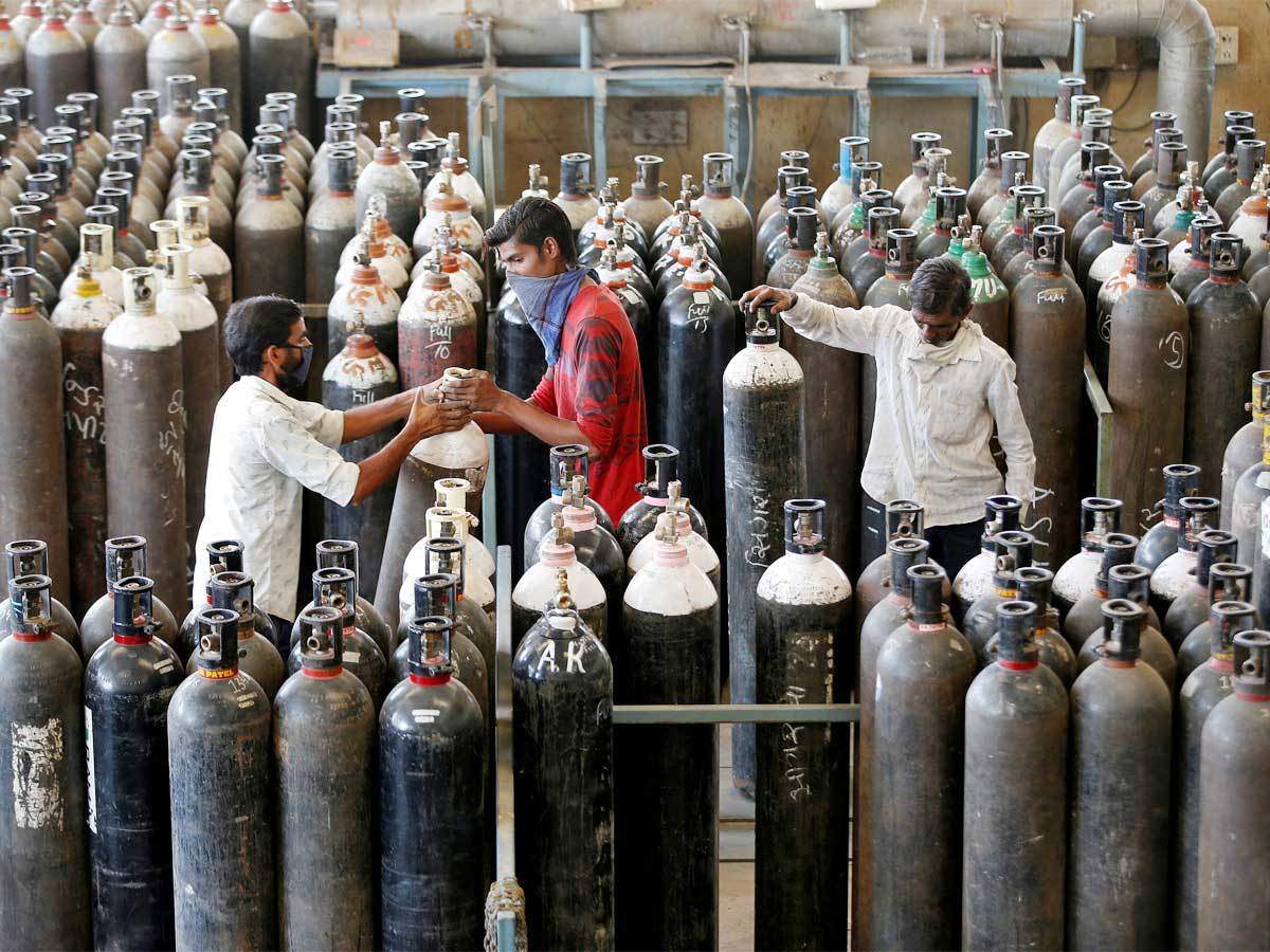 National Discovery Centre receives 10 oxygen cylinders