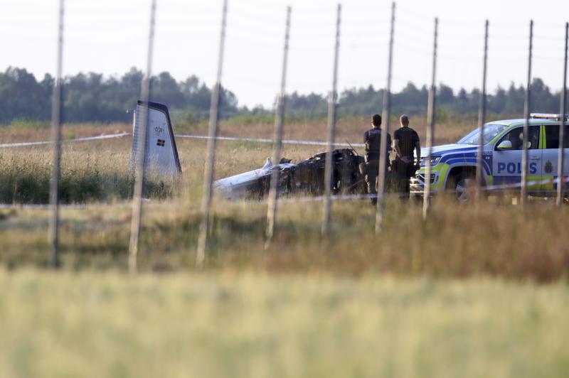 9 killed in Sweden plane crash