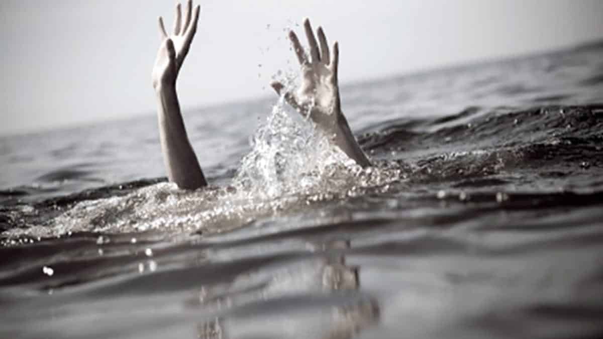 Two adolescents drowned to death in a canal