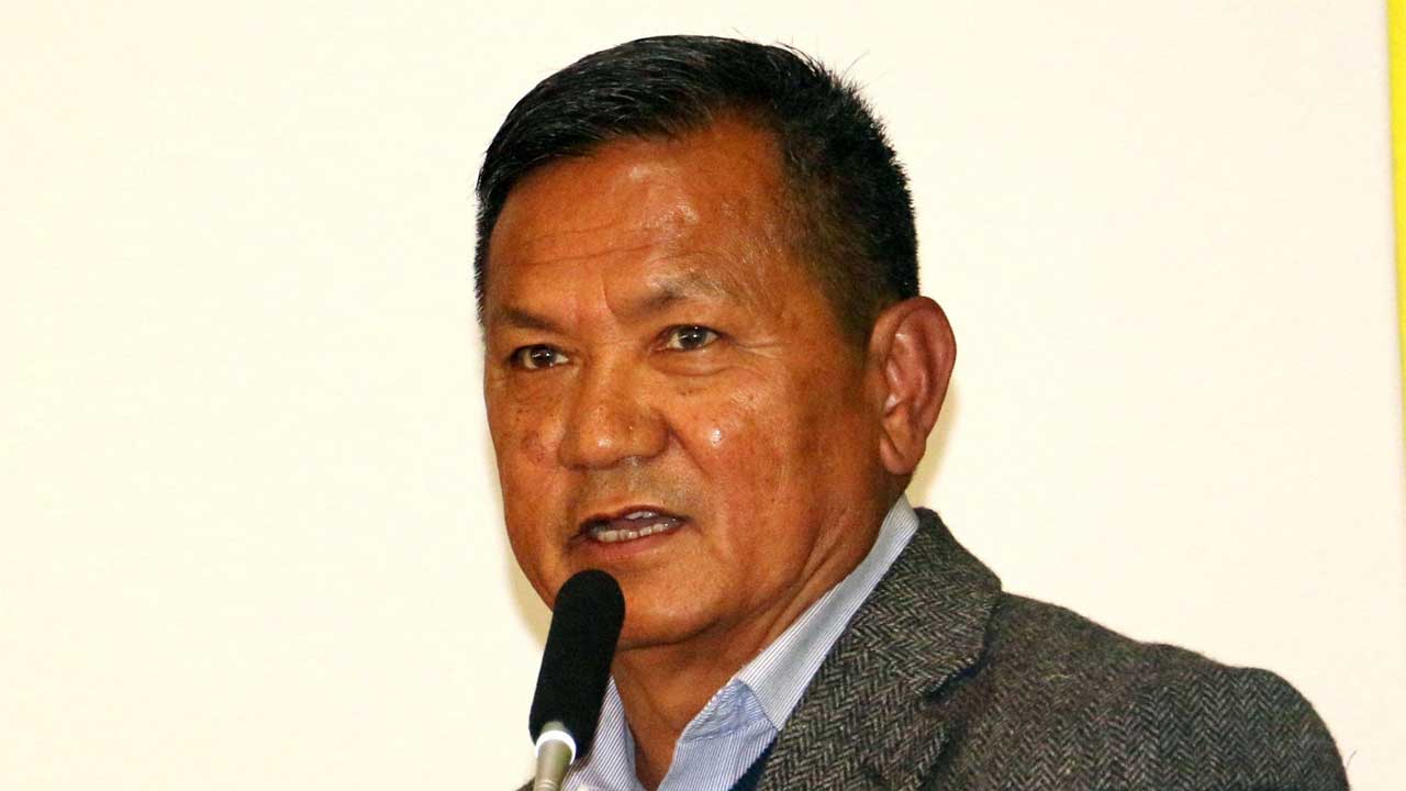 State Chief Gurung committed to protecting constitution