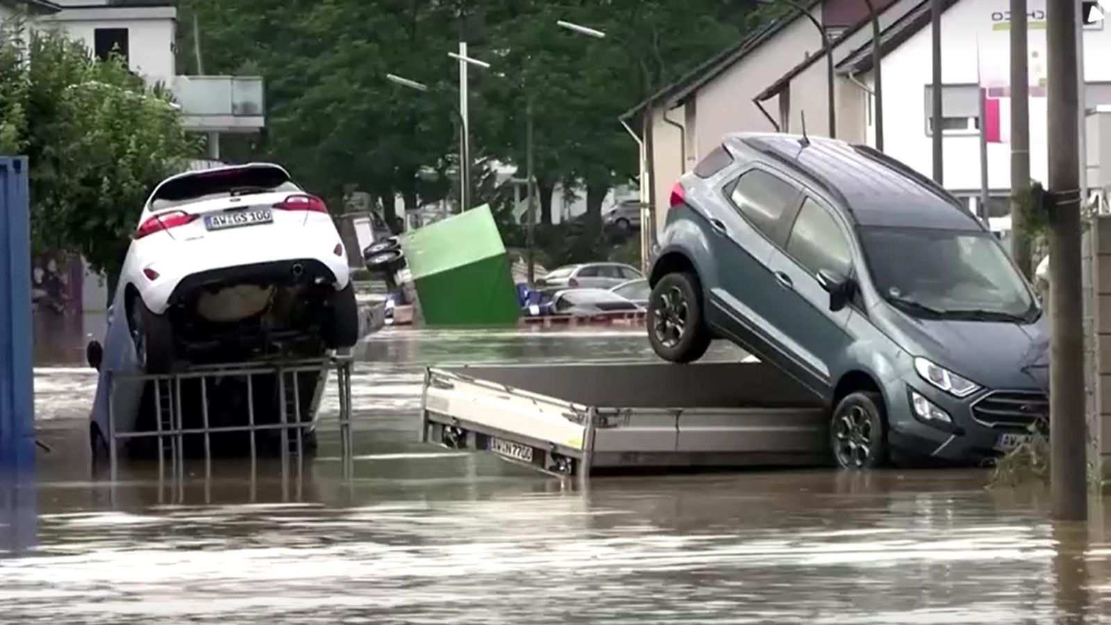 Flood in western Germany leaves 30 missing