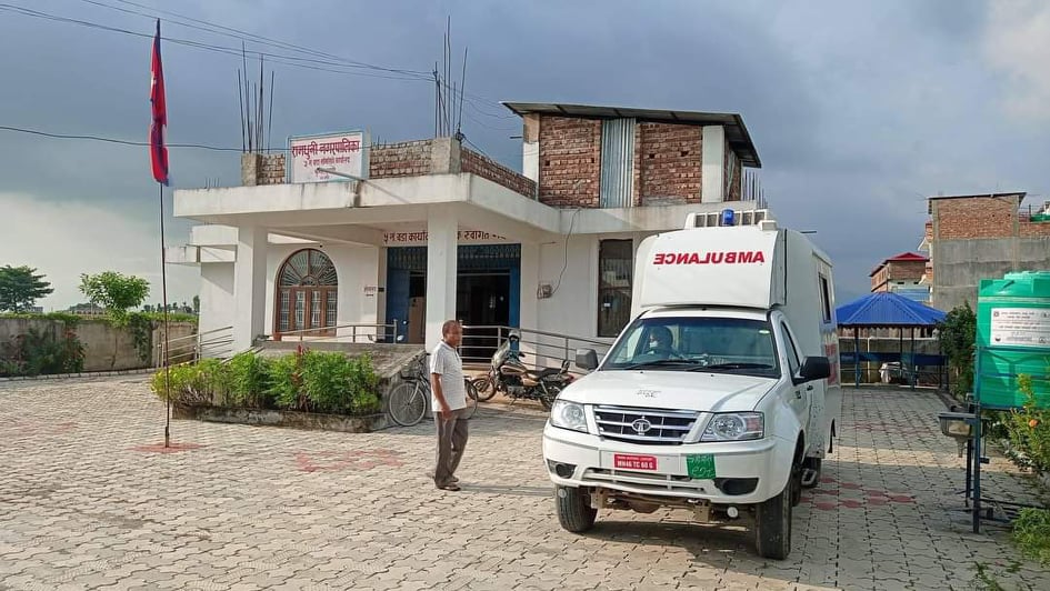 Sunsari’s Ramdhuni-5 becomes first ward to have own ambulance
