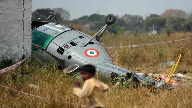 Indian army helicopter crashes in dam in Punjab