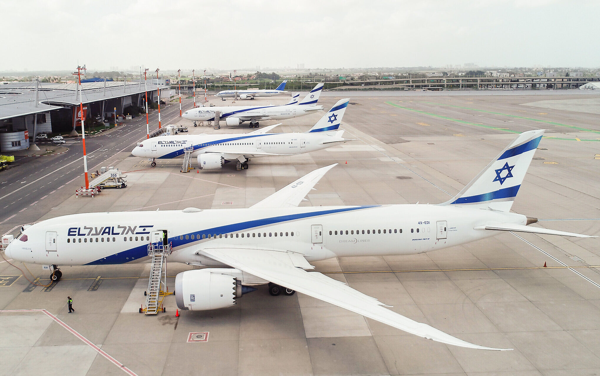 Israel lifts travel ban on 8 countries