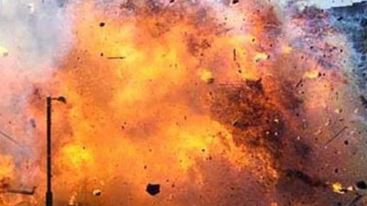 Blast kills 3 policemen, wounds 5 in north Afghanistan