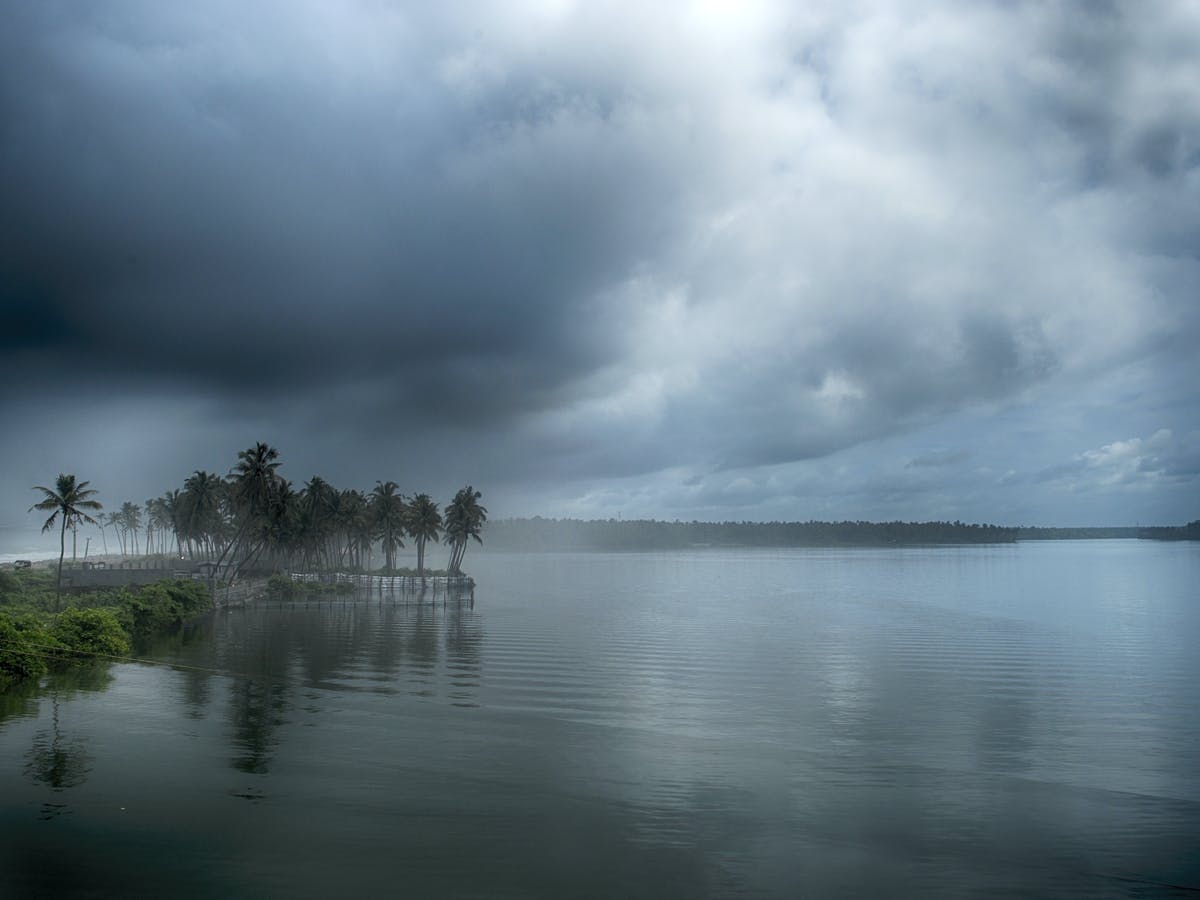 The possibility of heavy rains in these areas, urged to remain vigilant