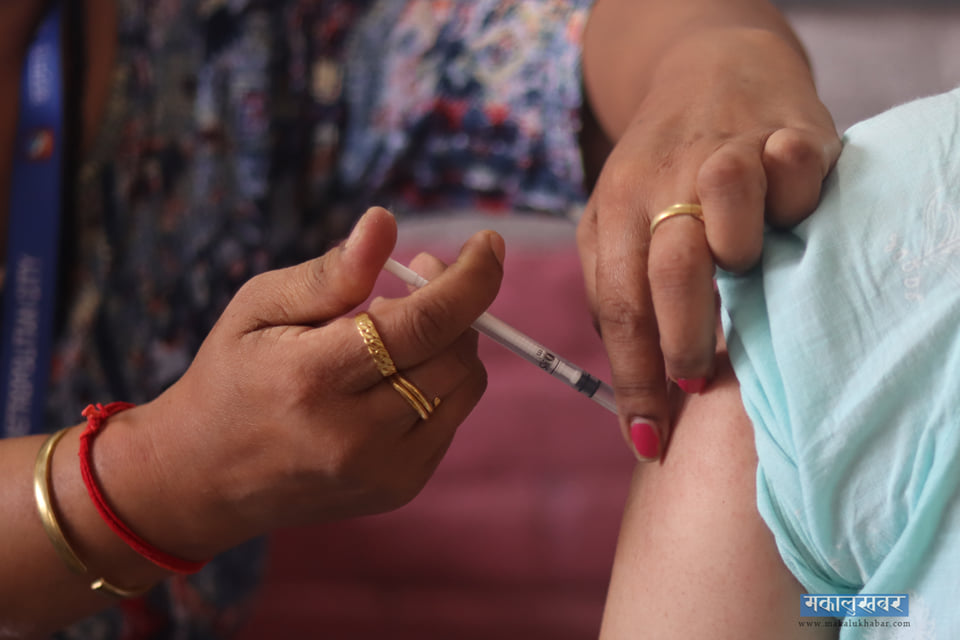 Senior citizens were vaccinated at home