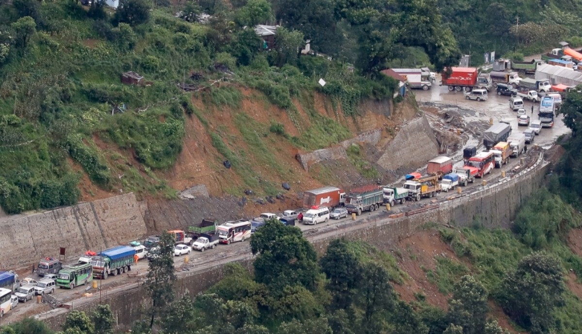 A landslide hit Nagdhunga, vehicles entering Kathmandu were stopped