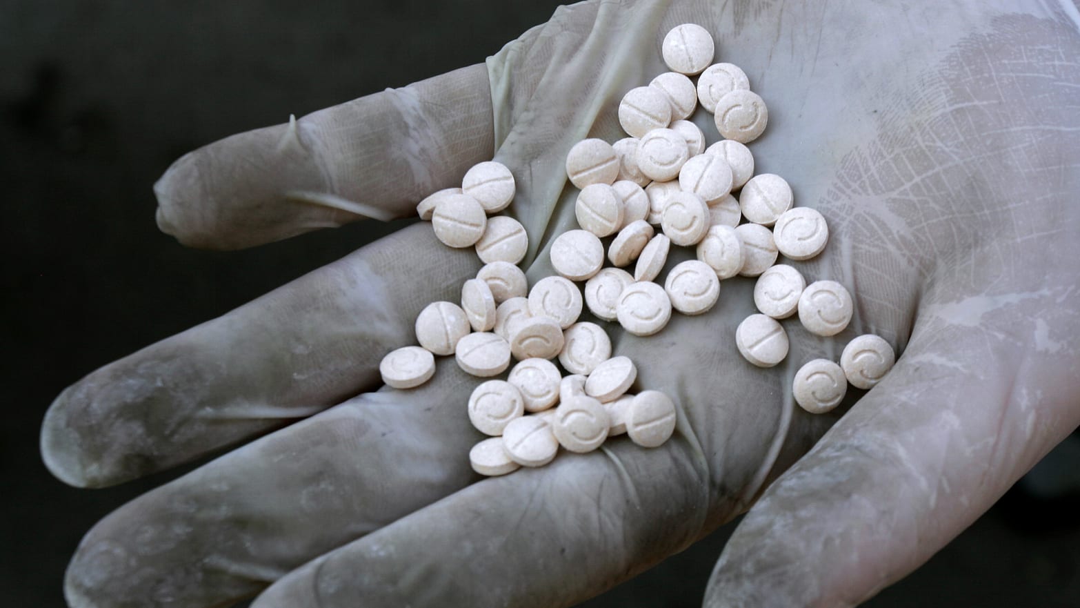 Turkish police seize fake COVID-19 pills