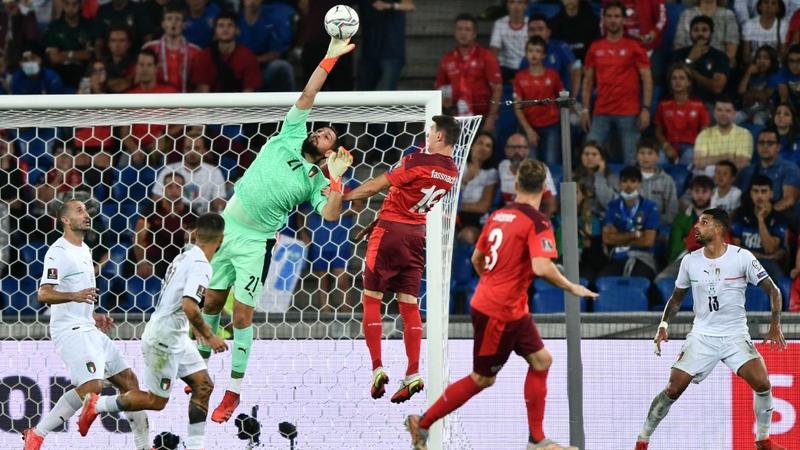 Italy sets new unbeaten record after goalless draw with Switzerland