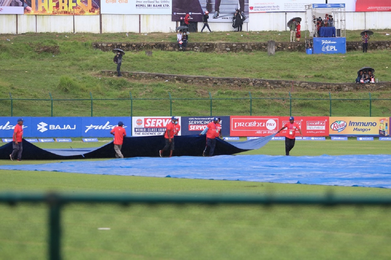 Continuous rain barrier in the Everest Premier League