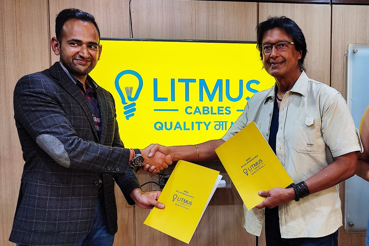 Rajesh Hamal and Madhu Bhattarai are the brand ambassadors of Litmus Cable