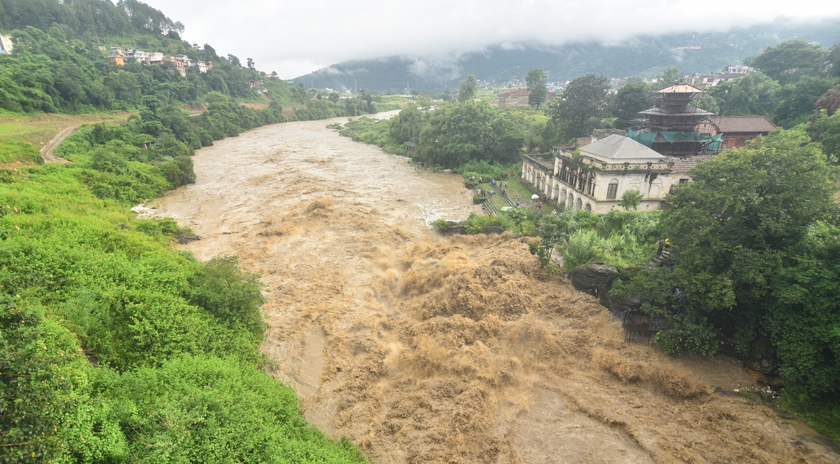 Bagmati crossed the alert level, the danger of floods in the valley