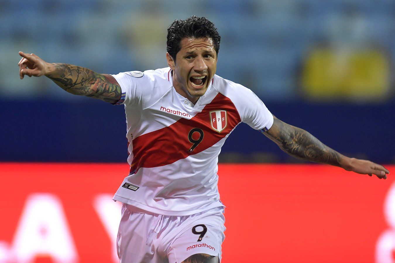 Peru keep World Cup hopes flickering with win over Chile