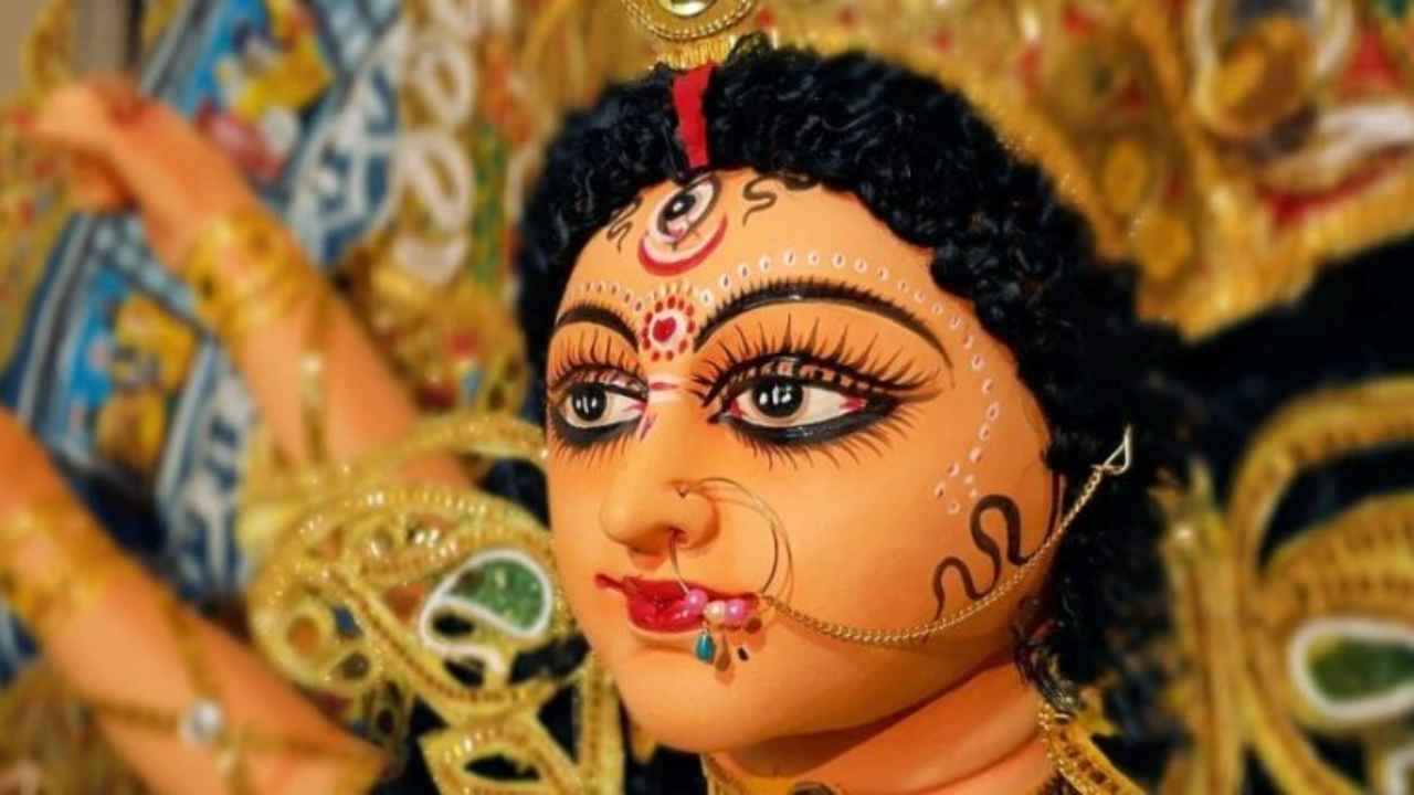 Today Mahanawami, Durga Bhawani is being worshiped