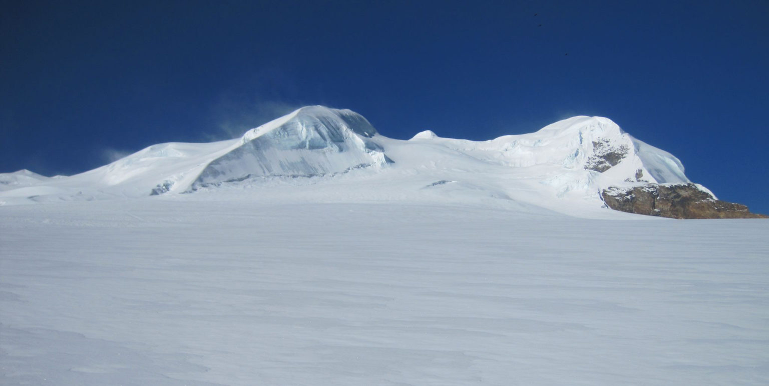 Rescue of five climbers and demonstrators trapped in Mera Peak