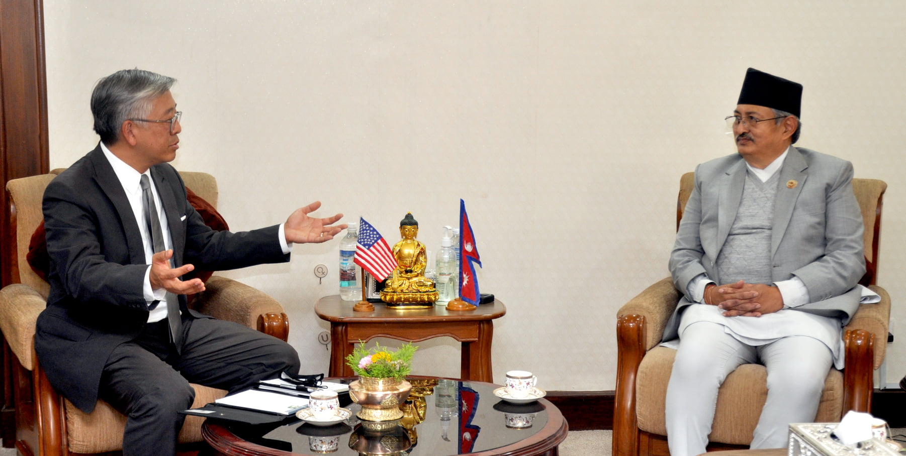 Minister Khand and US Assistant Secretary meet