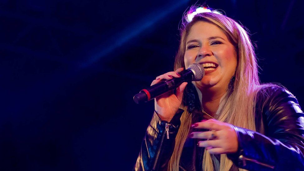 Marilia Mendonca: Popular Brazil singer dies in plane crash at 26