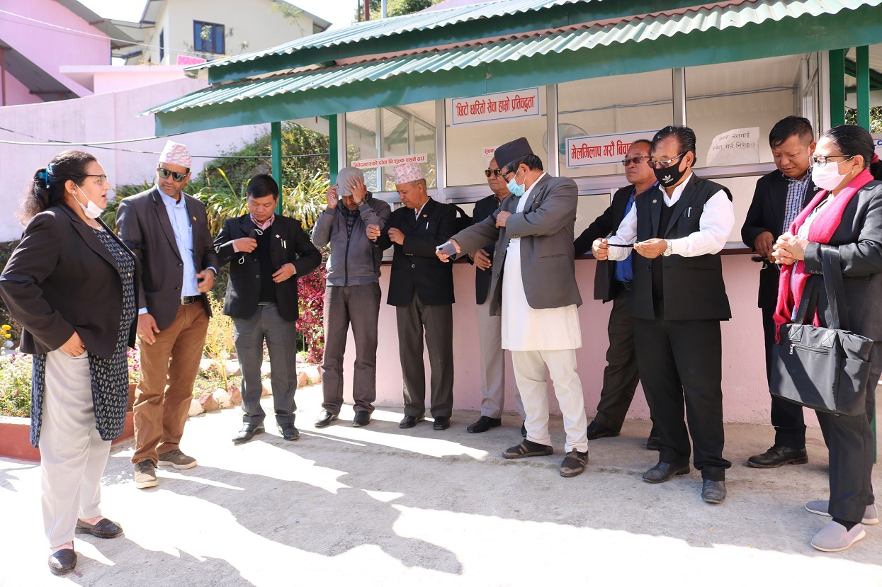 Sit-in of legal practitioners in the high court premises