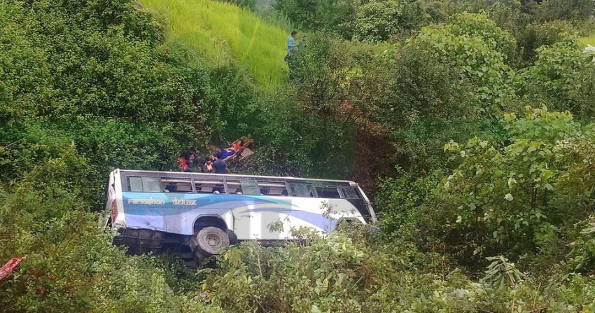 One killed, eight injured in bus accident in Kaski
