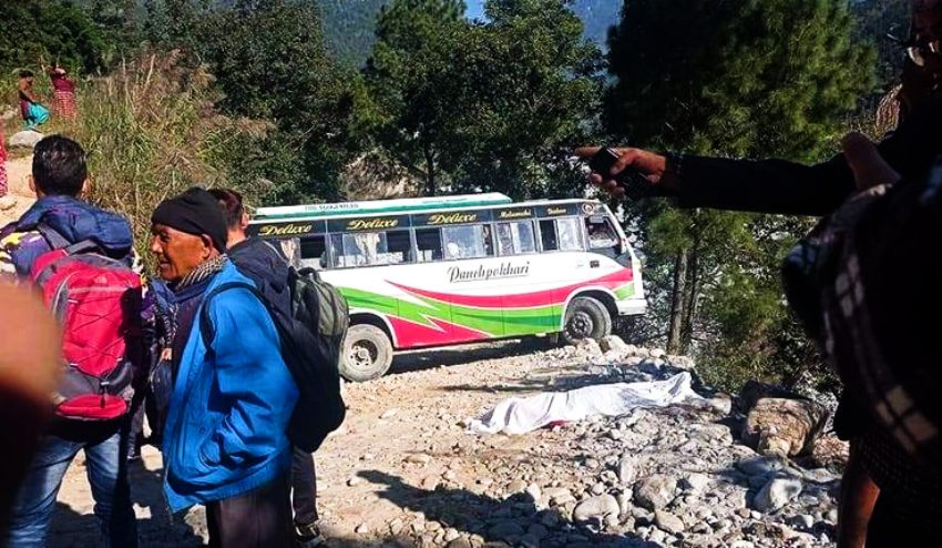 One died, five injured in bus accident in Helambu