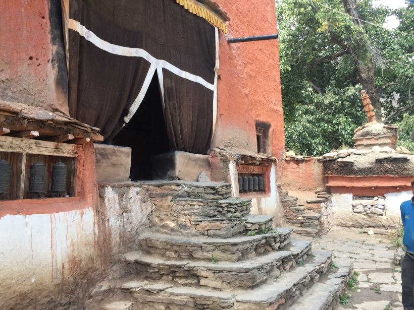 Reconstruction of Lo Gekar monastery begins