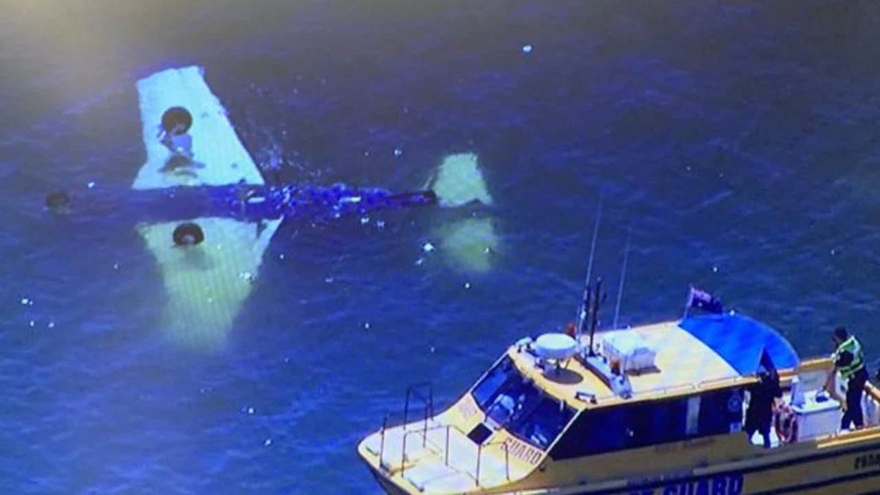 4 dead after ocean plane crashes near Australia’s Brisbane
