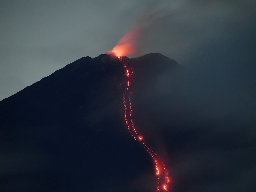 Indonesian volcano Mt. Semeru on alert level after eruption