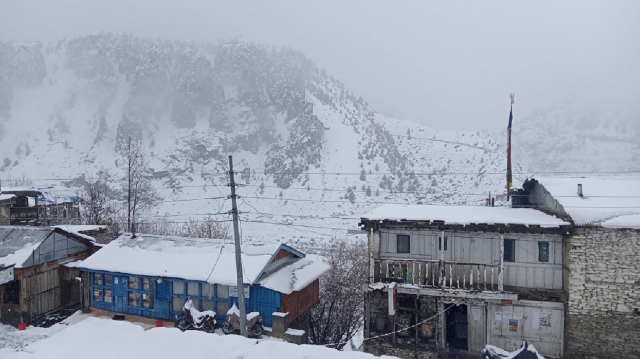 Snowfall in Manang [Photos]