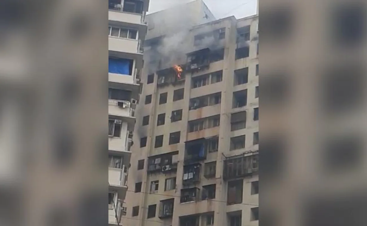 2 dead, 19 injured in major Mumbai building fire