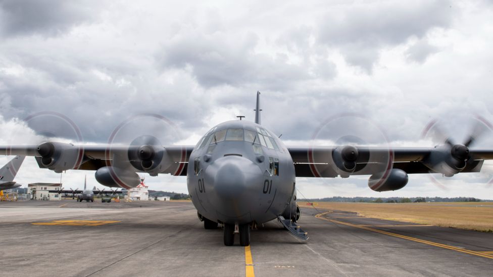 Tonga: First foreign aid planes arrive bearing crucial supplies