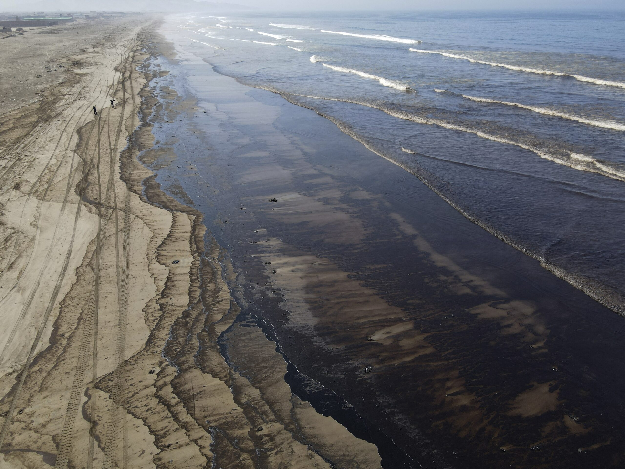 Waves from eruption in Tonga cause oil spill in Peru