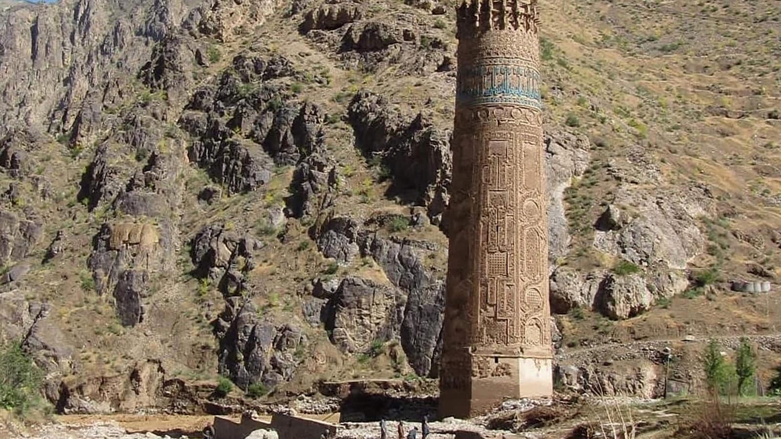 800-year-old Afghan minaret in danger of ‘collapse’ after quakes