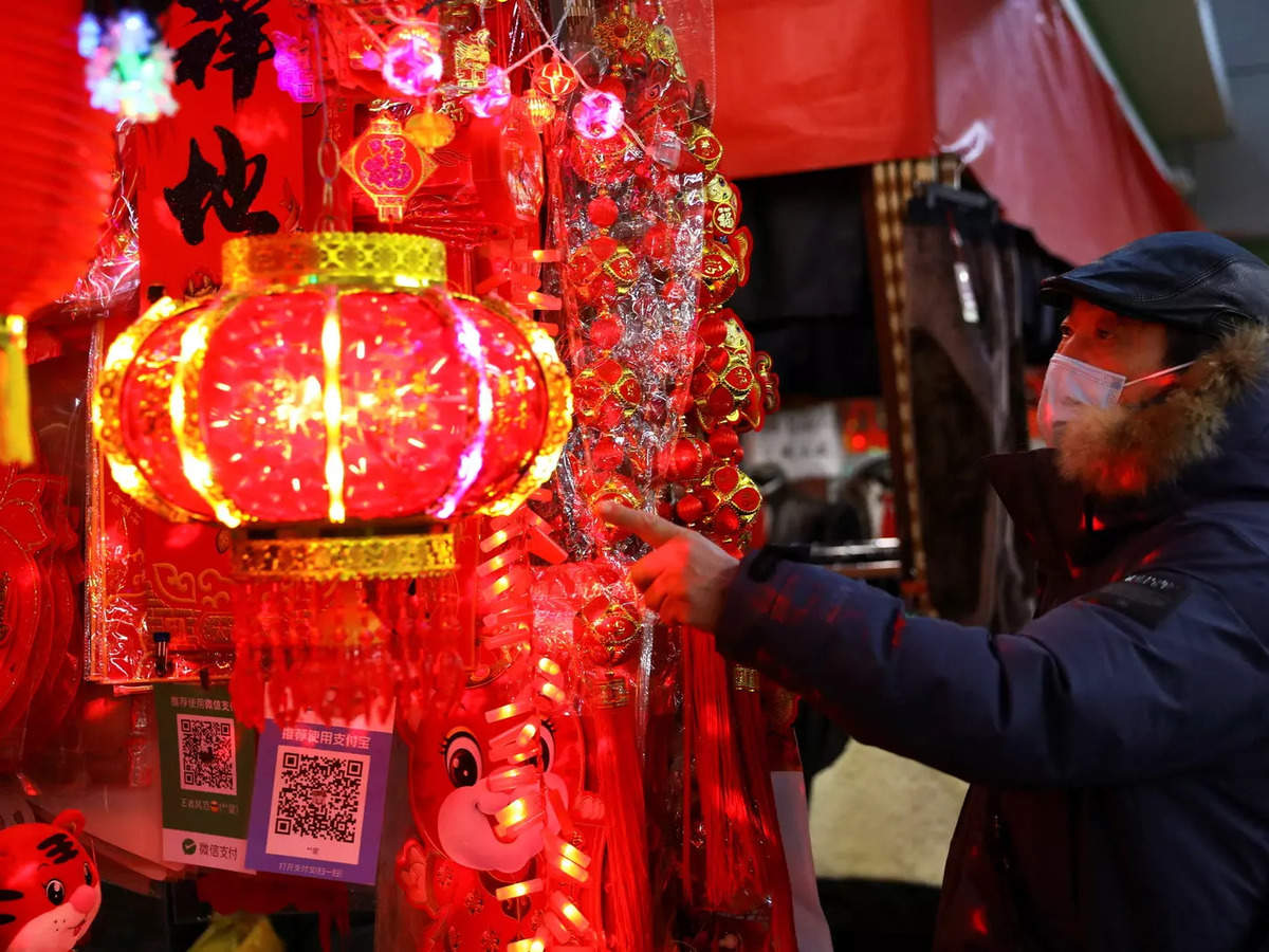 COVID-19: Chinese cities on high alert as peak Lunar New Year travel season starts