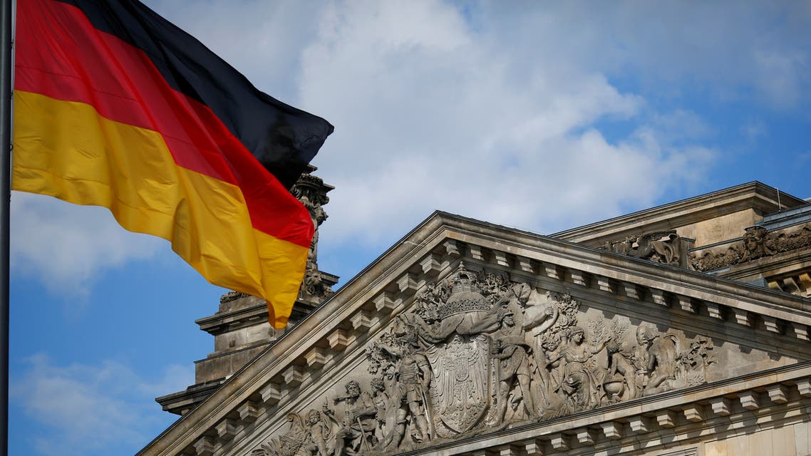German Covid cases hit record as parliament debates vaccine mandate