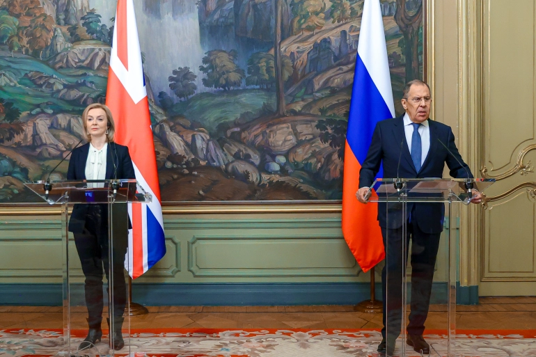 Russia, UK, trade barbs during Moscow talks about Ukraine crisis