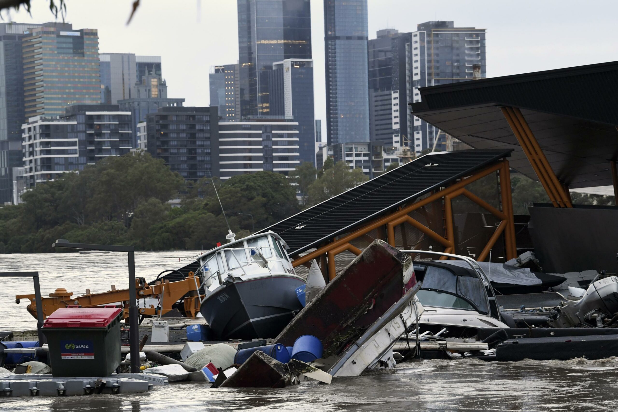 Major floods hit Australia’s east coast, claiming 7 lives