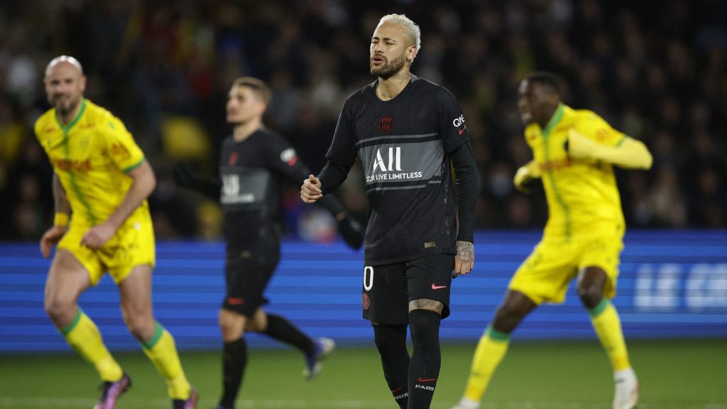 Top-ranked PSG lost to Nantes